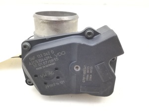AUDI A4 B6 (2000–2005) Gaasiklapp 06F133062G - 4