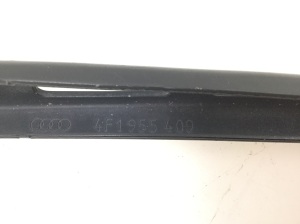 AUDI A6 C6 (2004–2011) Esiklaasi puhasti hoob 4F1955409 - 2