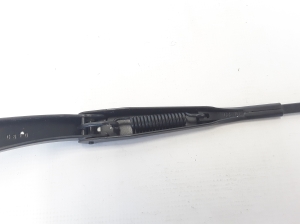  Windshield wiper blade 