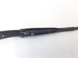  Windshield wiper blade 