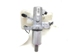 AUDI A4 B7 (2004–2008) Brake master cylinder - 3