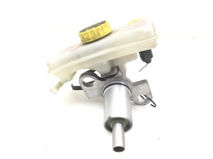 Brake master cylinder - 