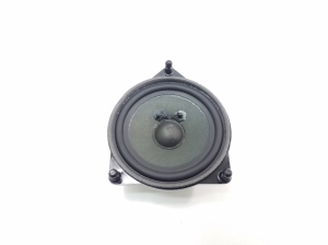   Rear side door speaker 