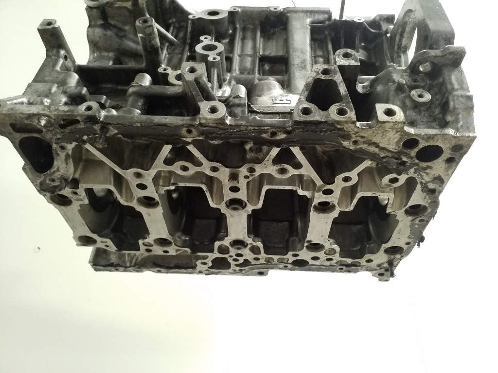 TOYOTA Avensis 2 generation (2002-2009) Engine Block 21007800