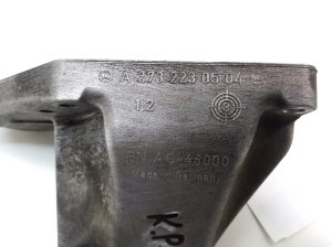 Mercedes Benz CL-Class C216 (2006–2014) Engine bracket A2732230504 - 3
