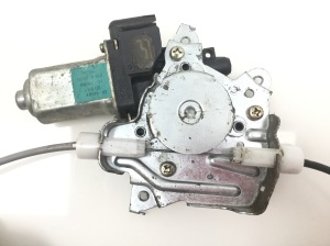 NISSAN X-Trail T30 (2001–2007) Aizmugurējo durvju logu pacēlājs 8073189913 - 3