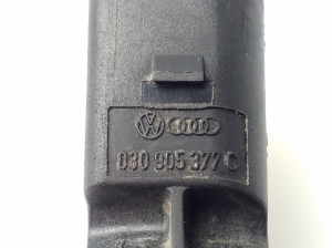 AUDI A6 C6 (2004–2011) Knock sensor 030905377C - 5
