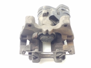 Volkswagen Golf VII (2012–2026) Tagumine pidurisadul 8V0615424D - 5
