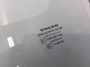 VOLVO XC70 (2000–2007) Esiukse klaas 30753468 - 3