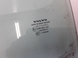 VOLVO XC70 (2000–2007) Tagumise külgukse klaas 30674328 - 3