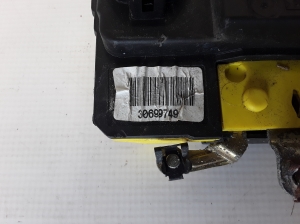 VOLVO XC70 (2000–2007) Front door lock 30699749 - 3
