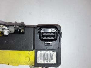 VOLVO XC70 (2000–2007) Front door lock 30699747 - 5