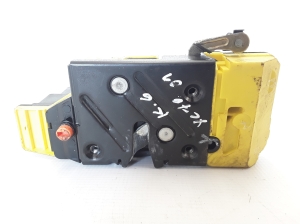 VOLVO XC70 (2000–2007) Rear side door lock 30699754 - 3