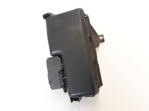   Fuse box bracket under the hood  - 30728132 