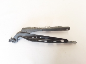 VOLVO XC70 (2000–2007) Hood hinge 30745018 - 2
