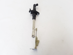 VOLVO XC70 (2000–2007) Siduri peasilinder 30713420 - 3