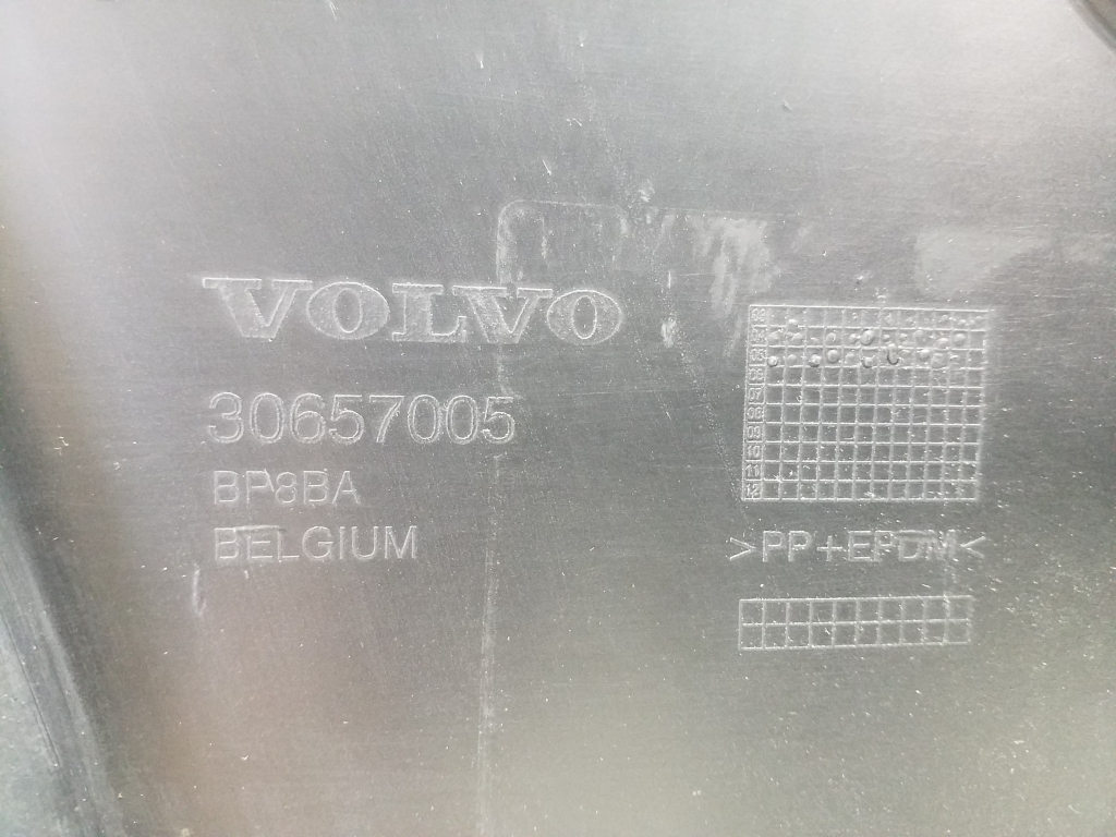 VOLVO S40 2 generation (2004-2012) Främre stötfångare 30657005 21008214
