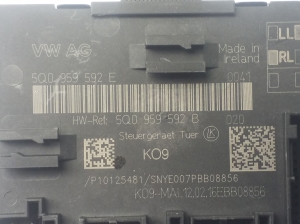 Volkswagen Passat B8 (2014–2023) Türsteuergerät vorn 5Q0959592e - 3