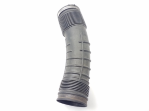 Air intake hose - 6898050