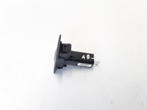 VOLVO XC70 (2000–2007) Hazard light switch 30710106 - 3
