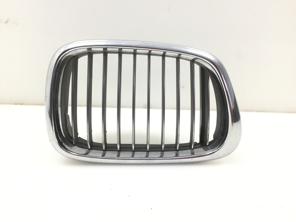 BMW 5 Series E39 (1995-2004) Front Upper Grill 8184532 21392320