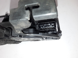  Rear side door lock 