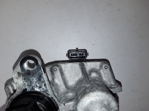  EGR valve 