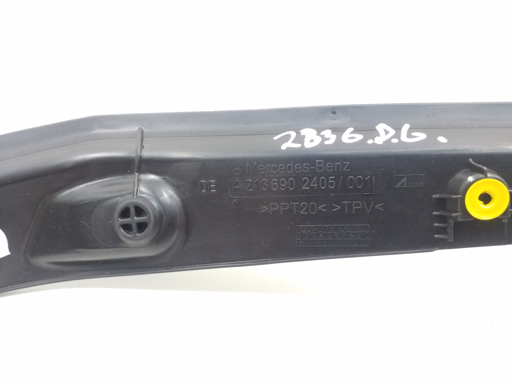 MERCEDES-BENZ E-Class W213/S213/C238/A238 (2016-2024) Citas salona daļas A2136902405, A2136908204 21008870