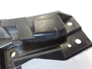  Front bumper bracket 