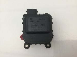 Stellmotor Heizungsklappe - 8D2820511D