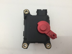 Volkswagen Passat B5 (1997–2005) Stellmotor Heizungsklappe 8D2820511D - 3