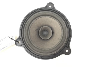 Aizmugurējo sānu durvju skaļrunis - 28156EB300