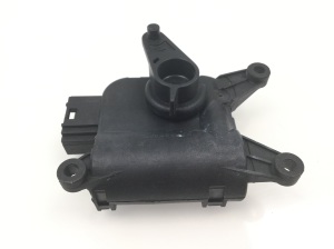 Volkswagen Touareg I (2002–2010) Stellmotor Heizungsklappe 0132801320