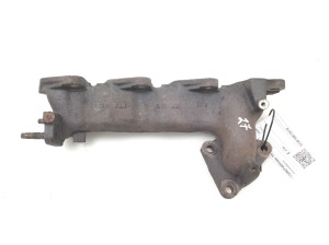  Exhaust manifold 