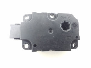 Mercedes Benz E-Class W213 (2017–2026) Salongi soojenduse klapi mootor A1699060100 - 3