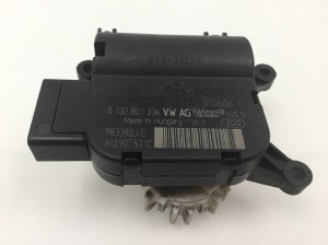 Stellmotor Heizungsklappe - 1K0907511C