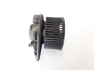 NISSAN Primastar X83 (2001–2014) Salongi puhuri mootor 7701208225 - 3