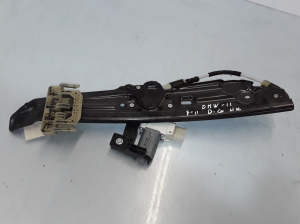 BMW 5 SERIES F11 (2010–2017) Rear side door window regulator 7182122 - 2