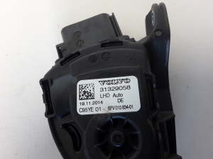 VOLVO V70 III (2007–2017) Gaspedal 31329058 - 3