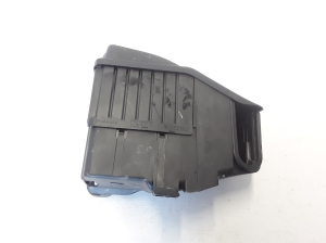 Sicherungskastenhalter unter der Motorhaube - 6G9T14A076MB