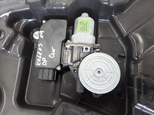 RENAULT Koleos (2007–2016) Front door window regulator 807207736R - 3