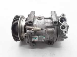  Air conditioner compressor 