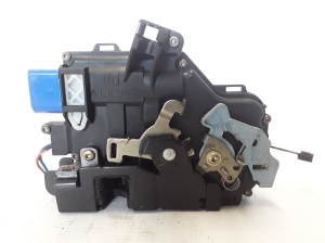 Volkswagen Caddy III (2004–2015) Esiukse lukk 3D1837016 - 3