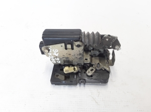 Rear side door lock - 8200214018