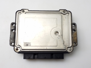 Peugeot 206 (1998–2013) Motorsteuergerät 9663475680 - 3