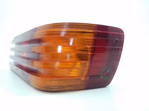 Mercedes Benz SL-Class 107 (1971–1989) Eckleuchte hinten A1078201564 - 6