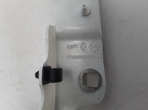  Engine cover hinge 