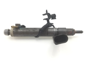 Volkswagen Golf IV (1997–2003) Injektor Einspritzdüse 038130201S - 2