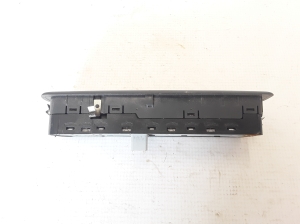 RENAULT Laguna III (2007–2015) Esiukse klaaslüliti 809610006R - 4