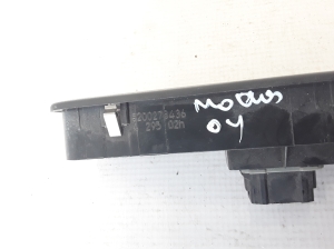 RENAULT Modus (2004–2012) Fensterheberschalter vorne 8200278436 - 4